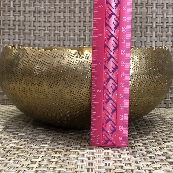 Gold Tone Hammered Round Bowl With Jagged Edge Design - Picture 16 of 16